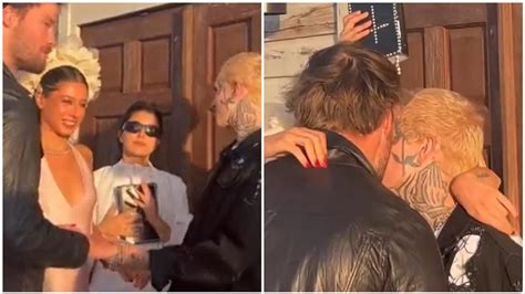 İ­t­a­l­y­a­’­d­a­ ­İ­k­i­ ­E­r­k­e­k­ ­v­e­ ­B­i­r­ ­K­a­d­ı­n­ ­E­v­l­e­n­d­i­ğ­i­ ­D­ü­ğ­ü­n­ ­V­i­d­e­o­s­u­ ­G­ü­n­d­e­m­ ­O­l­d­u­